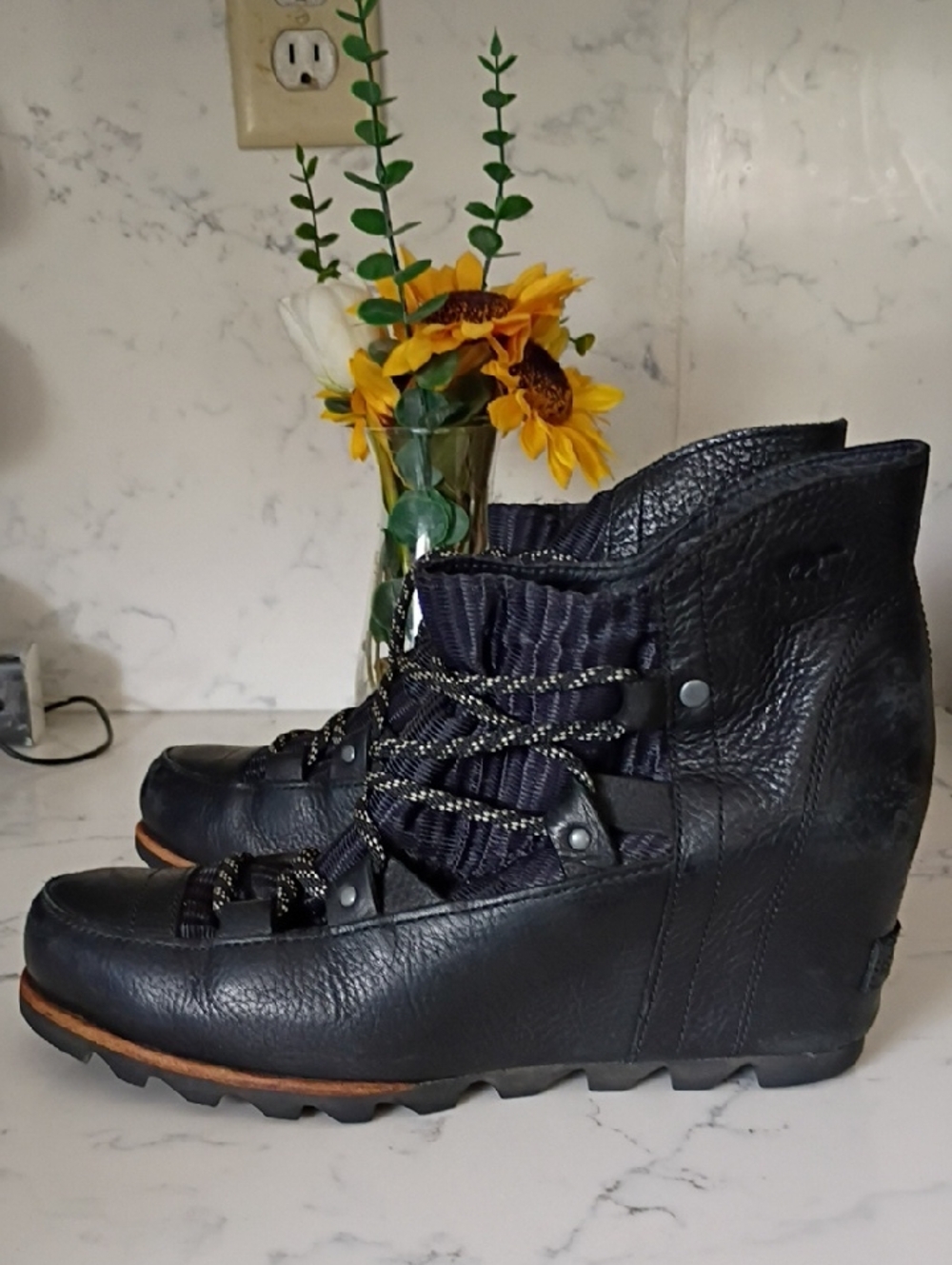 Sorel Sandy Black Leather Wedge Hiker Boot
